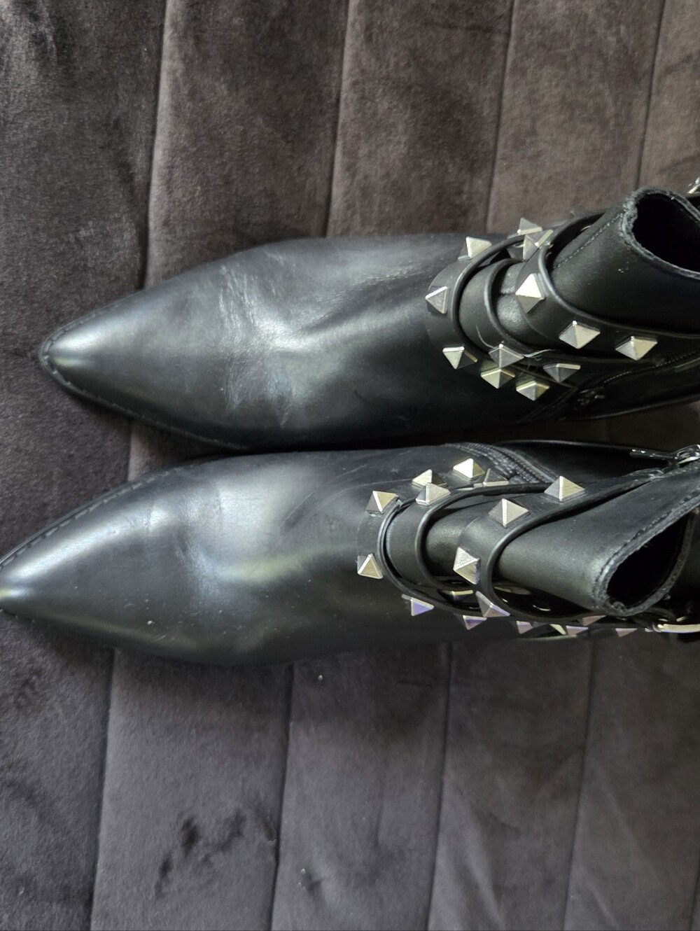 Steve Madden Cala Black Leather Pointed Moto Boots with Studded Straps - Picture 4 of 6